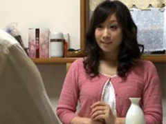 【川上ゆう】泥酔した夫の横で夫の上司に寝取られる美人妻