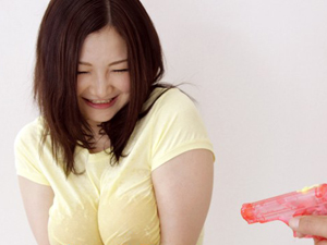 【三浦奏】120cm爆乳Jカップの着エロアイドルが奇跡のAVデビューで超乳揺れSEX！！